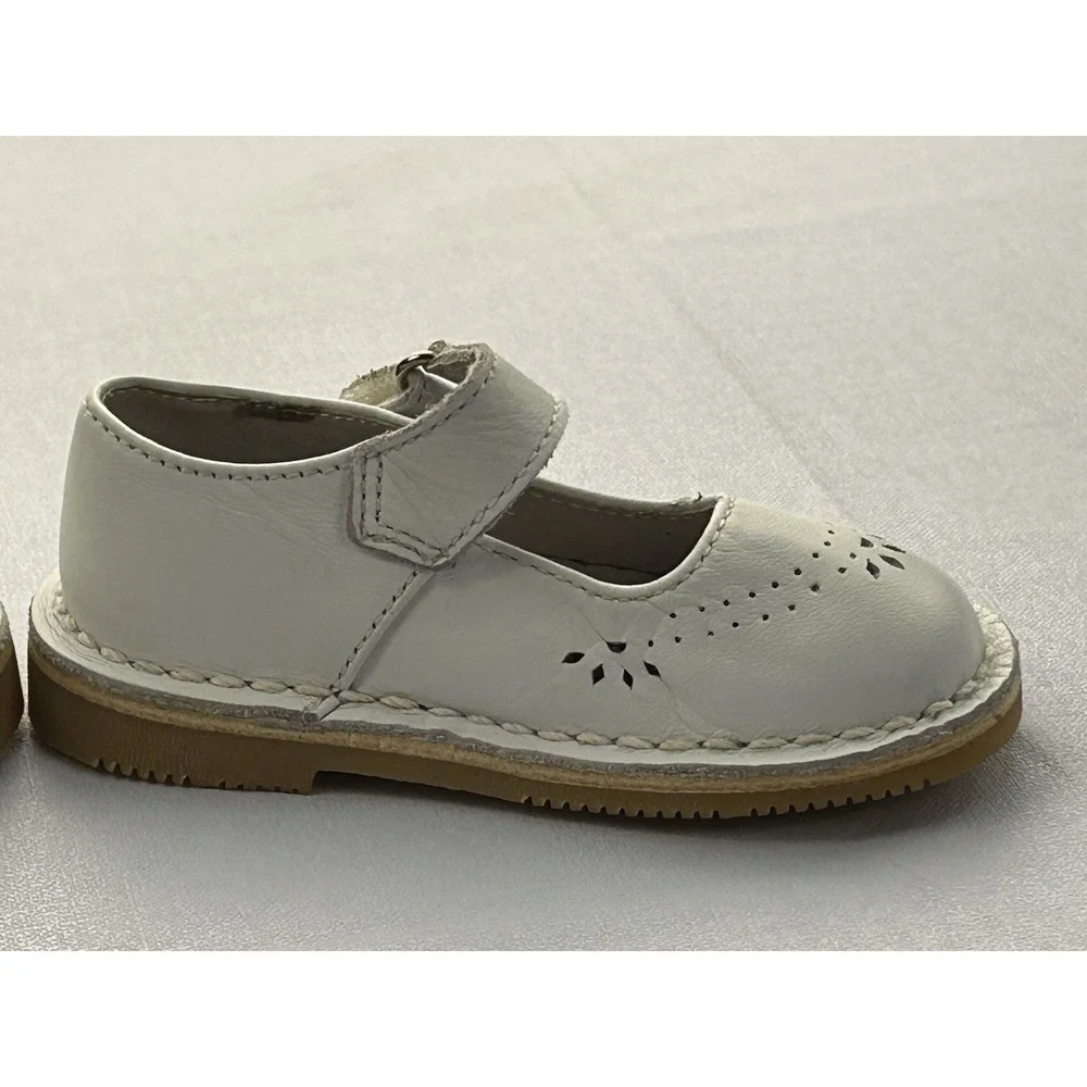 L'Amour Girls Size 5 White Leather Mary Jane Shoes Perforated Floral Dress